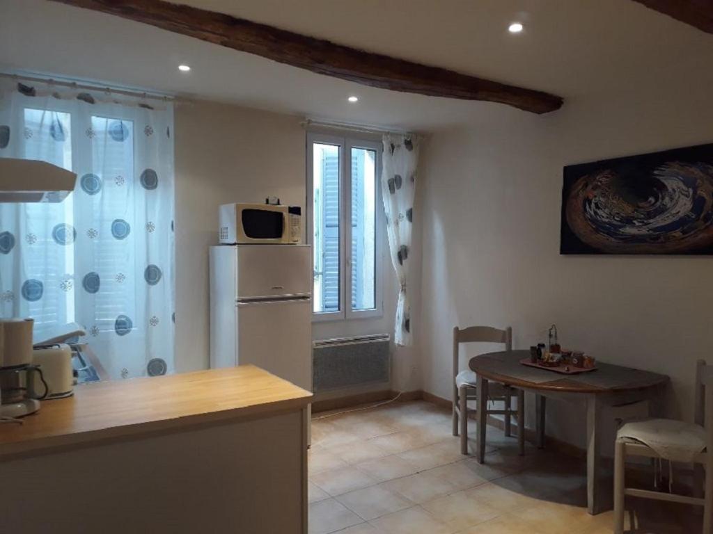 Apartament Les Capena 2 Collobrières Zewnętrze zdjęcie